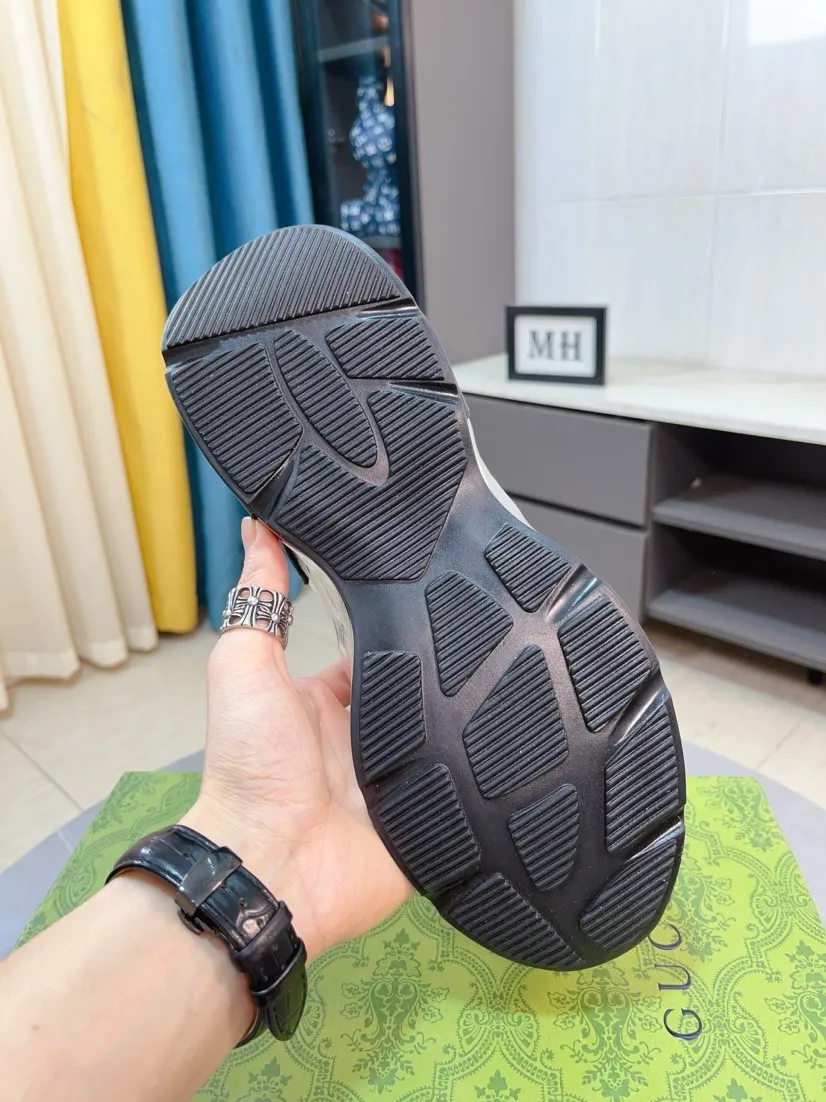 Men's shoes 💰560🌹🌹【GUCCI】pop-up casual sneakers with daddy outsole, breathable and comfortable, easy to walk, versatile style for trendy men, upper with cowhide edge and rhinestone design on the outsole➕genuine leather lining➕Gucci's popular original outsole, sports and running style, super comfortable. Code number 38-44